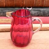 Pot à lait anglais en verre Cranberry de style victorien