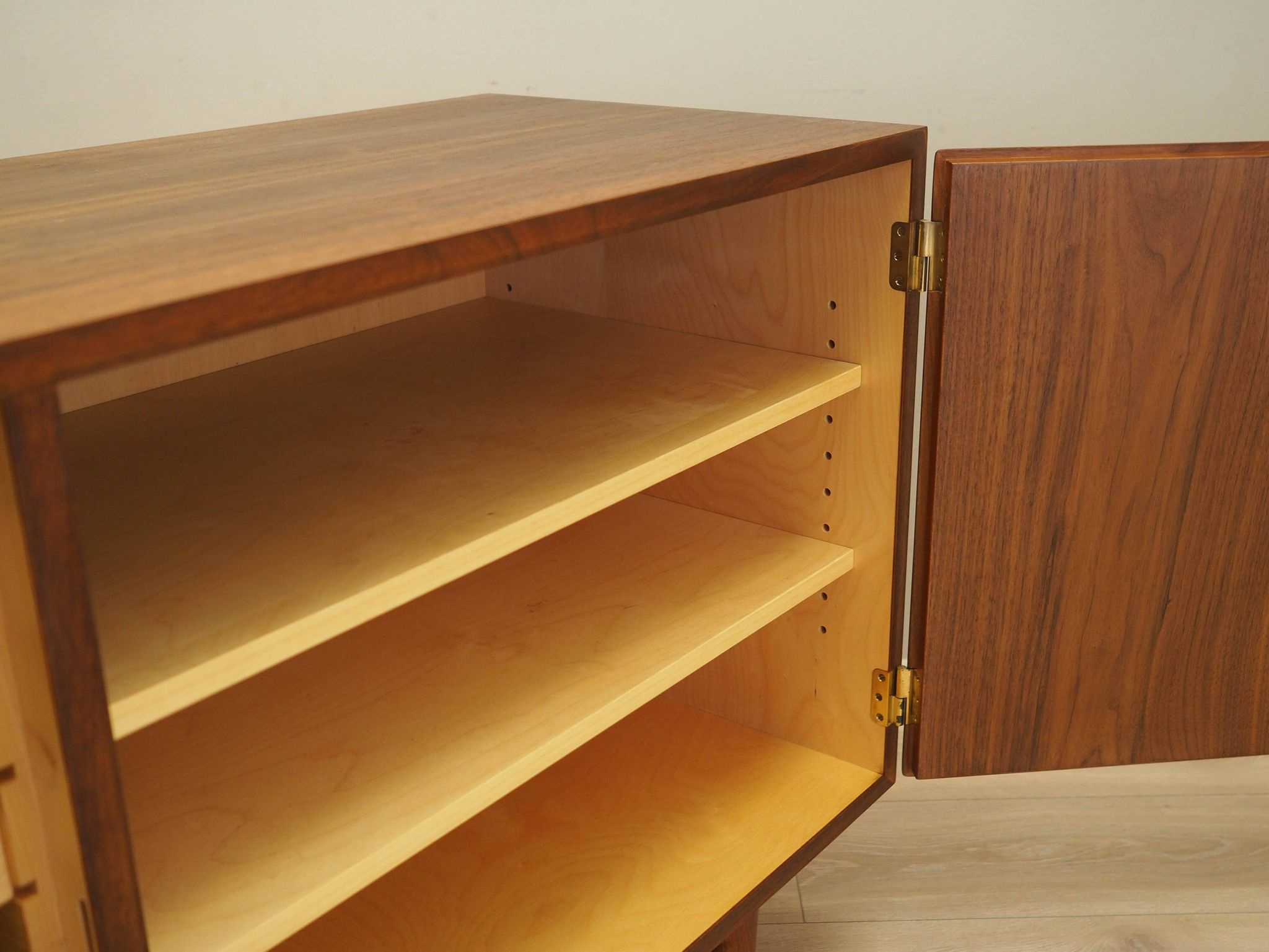 Walnut cabinet, Danish design, 1970s, designer: Carlo Jensen, manufacturer:
