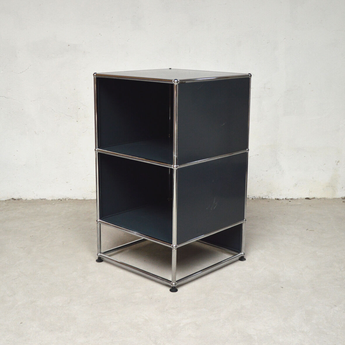 USM Haller storage unit grey