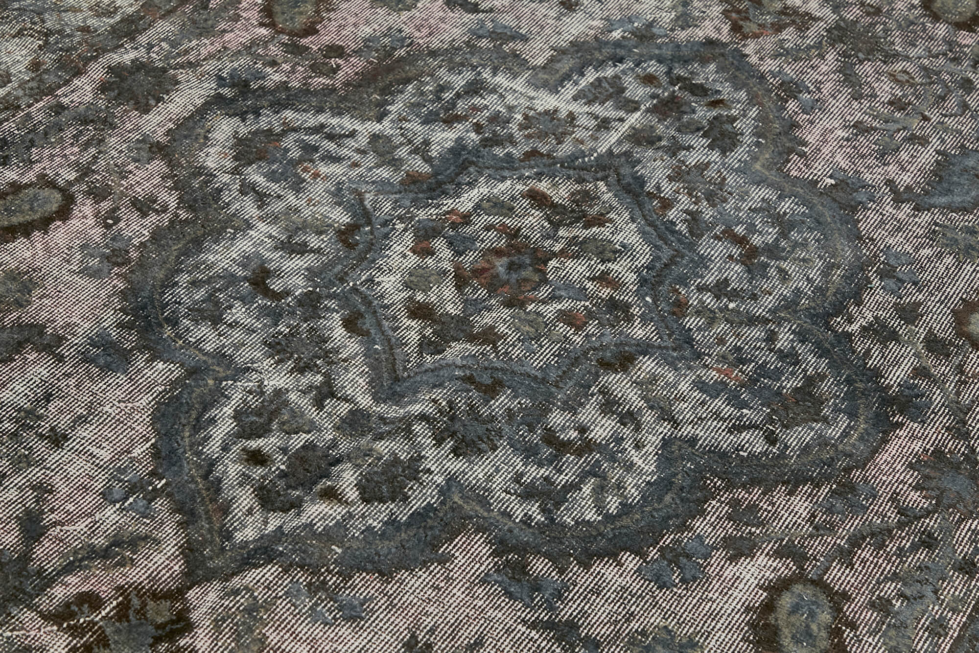 Hand-Knotted Carved Oriental 1970s 176 cm x 298 cm Grey Carpet