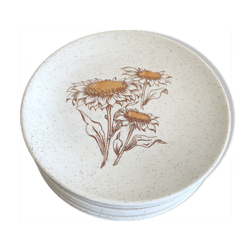 9 plates of St Amand decor daisies hand-painted