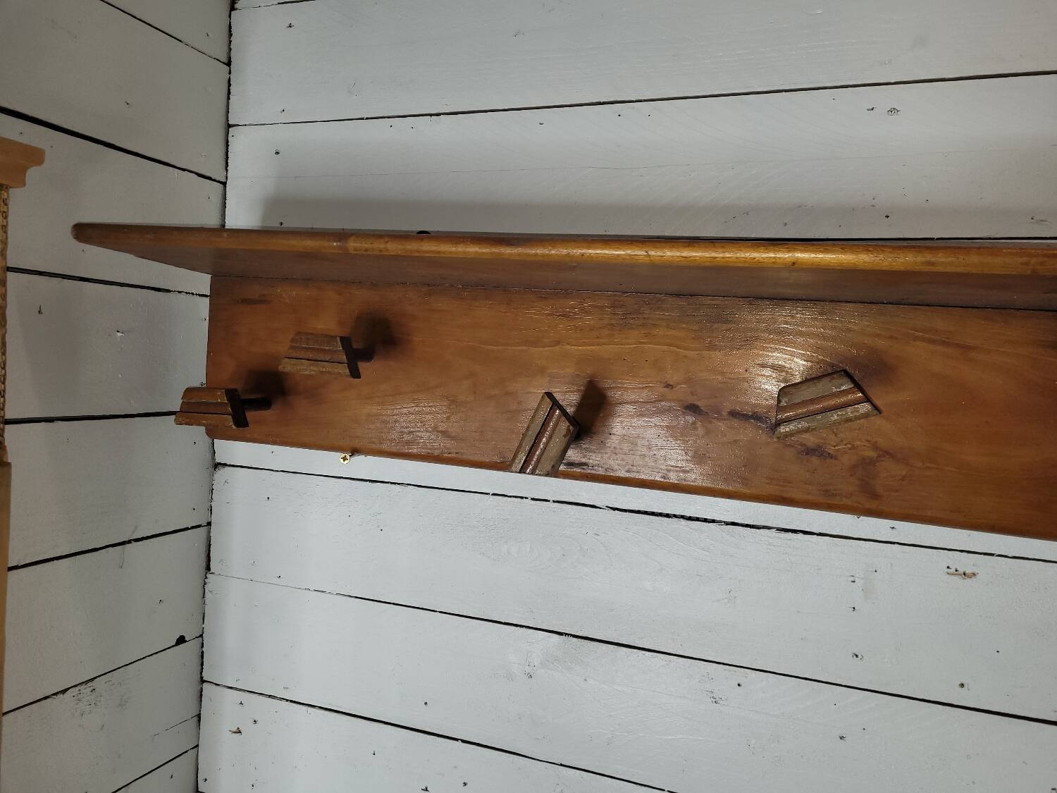 Wooden coat rack, 7 hooks
