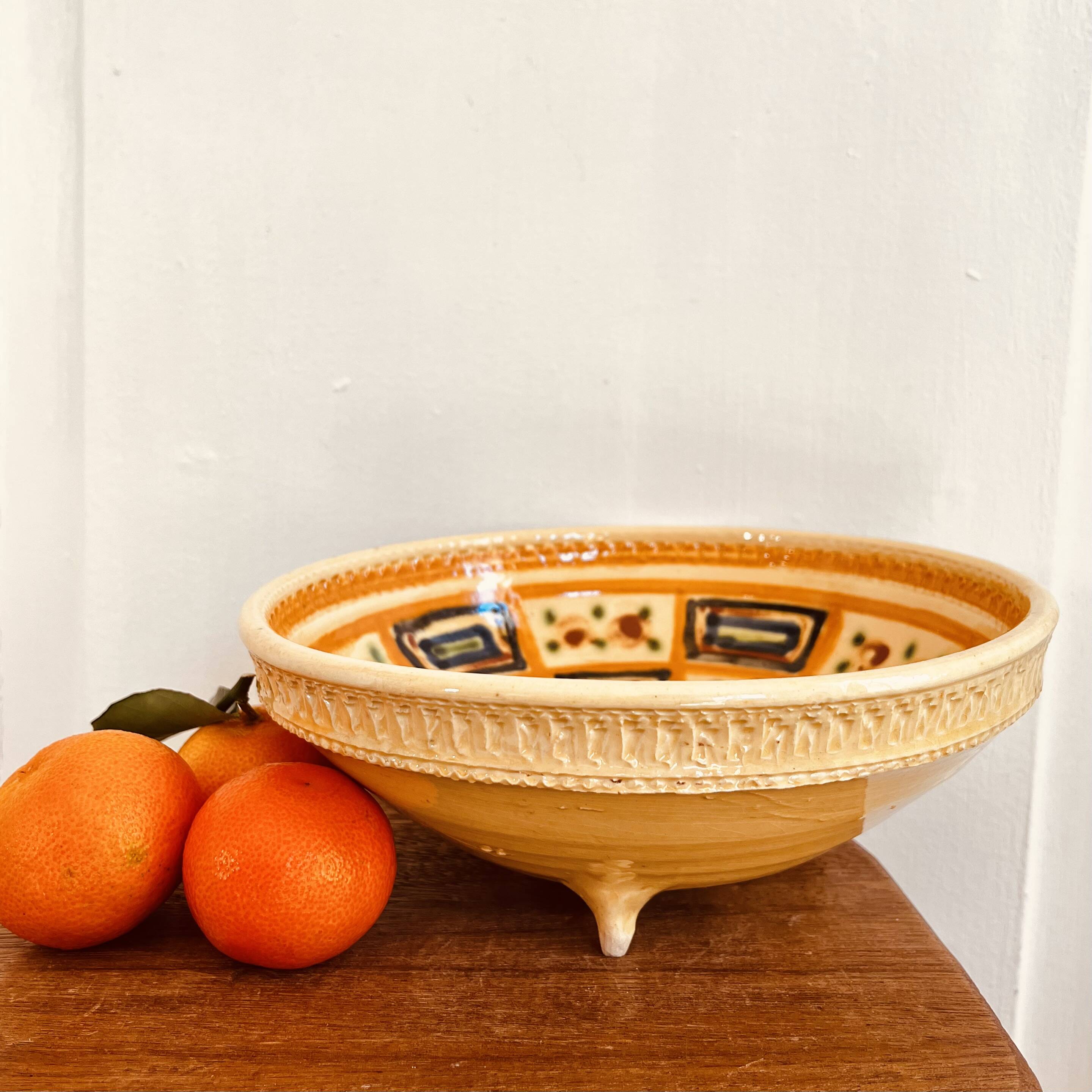 Draining dish on feet