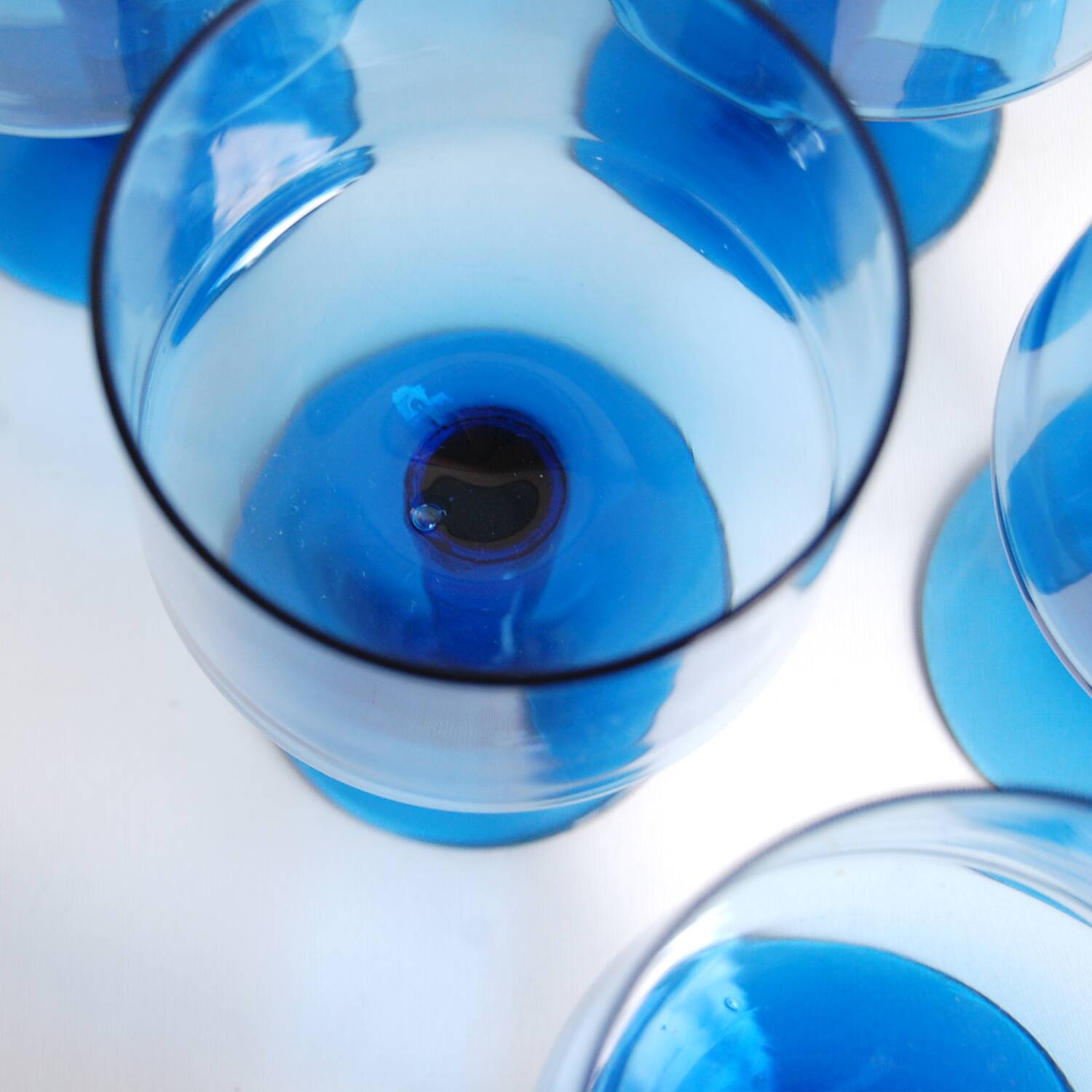 Set of 6 vintage cobalt blue wine glasses - Boussu glassware