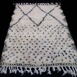 Traditional handwoven Berber rug size 1.5/3 m