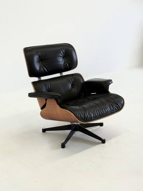 Fauteuil Eames Lounge Chair de Charles et Ray Eames pour Vitra