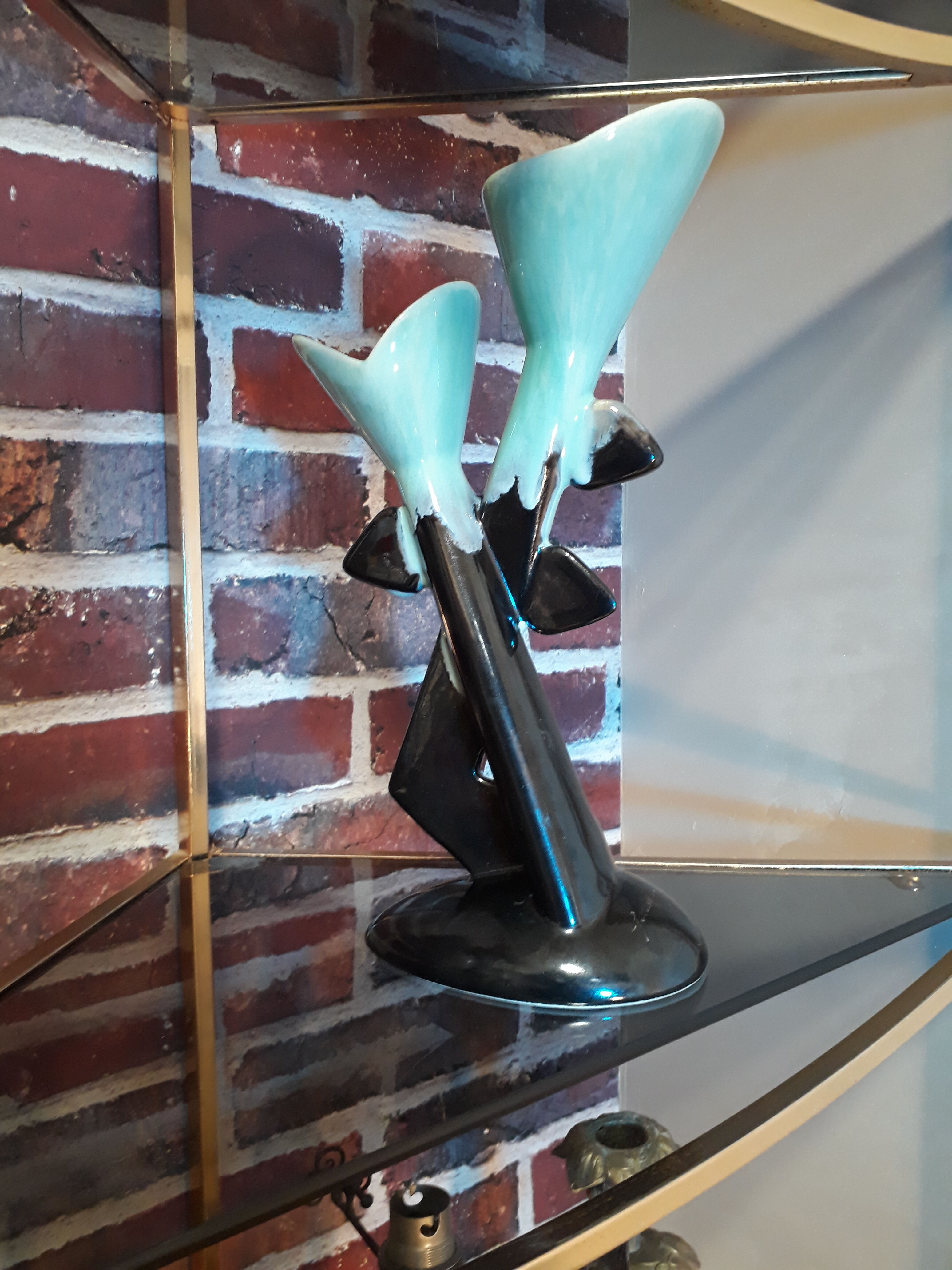 vase disign 1960 sign 29x16