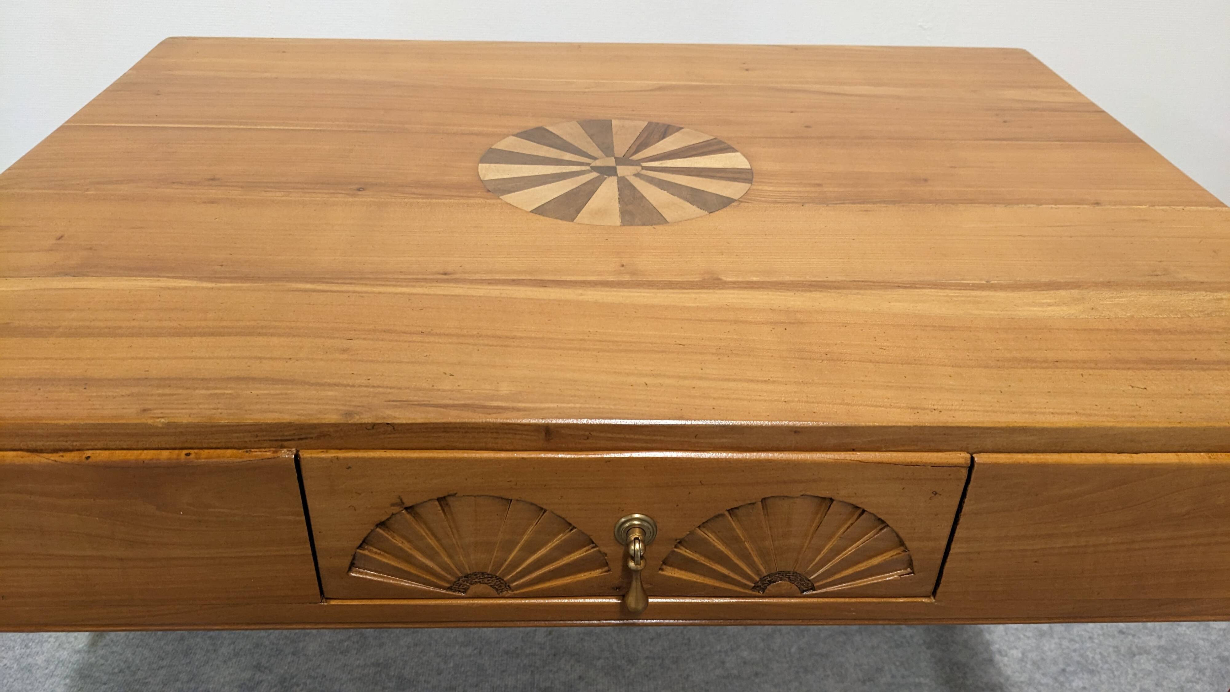 Table bureau ou d'appoint de style Art déco, France fin XXème