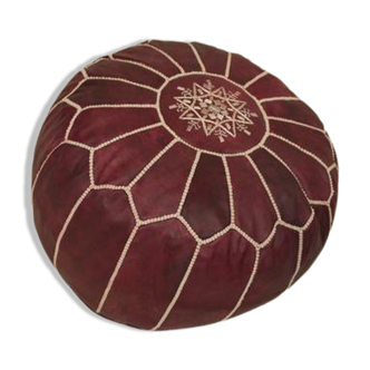 Moroccan pouf in burgundy leather