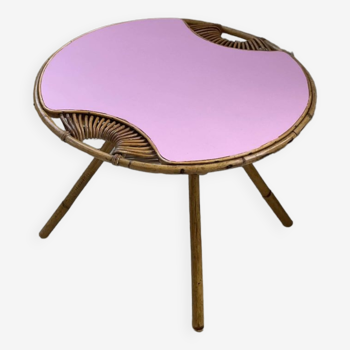 Table basse vintage en rotin rose