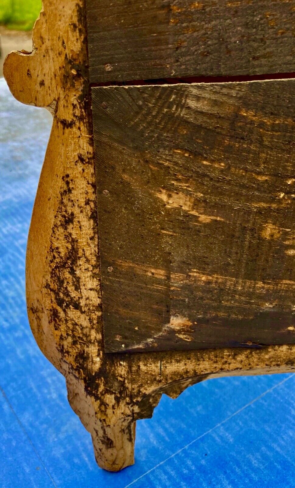 Carved and gilded wooden mirror with mercury ice sheet, Louis XV XVIIIth