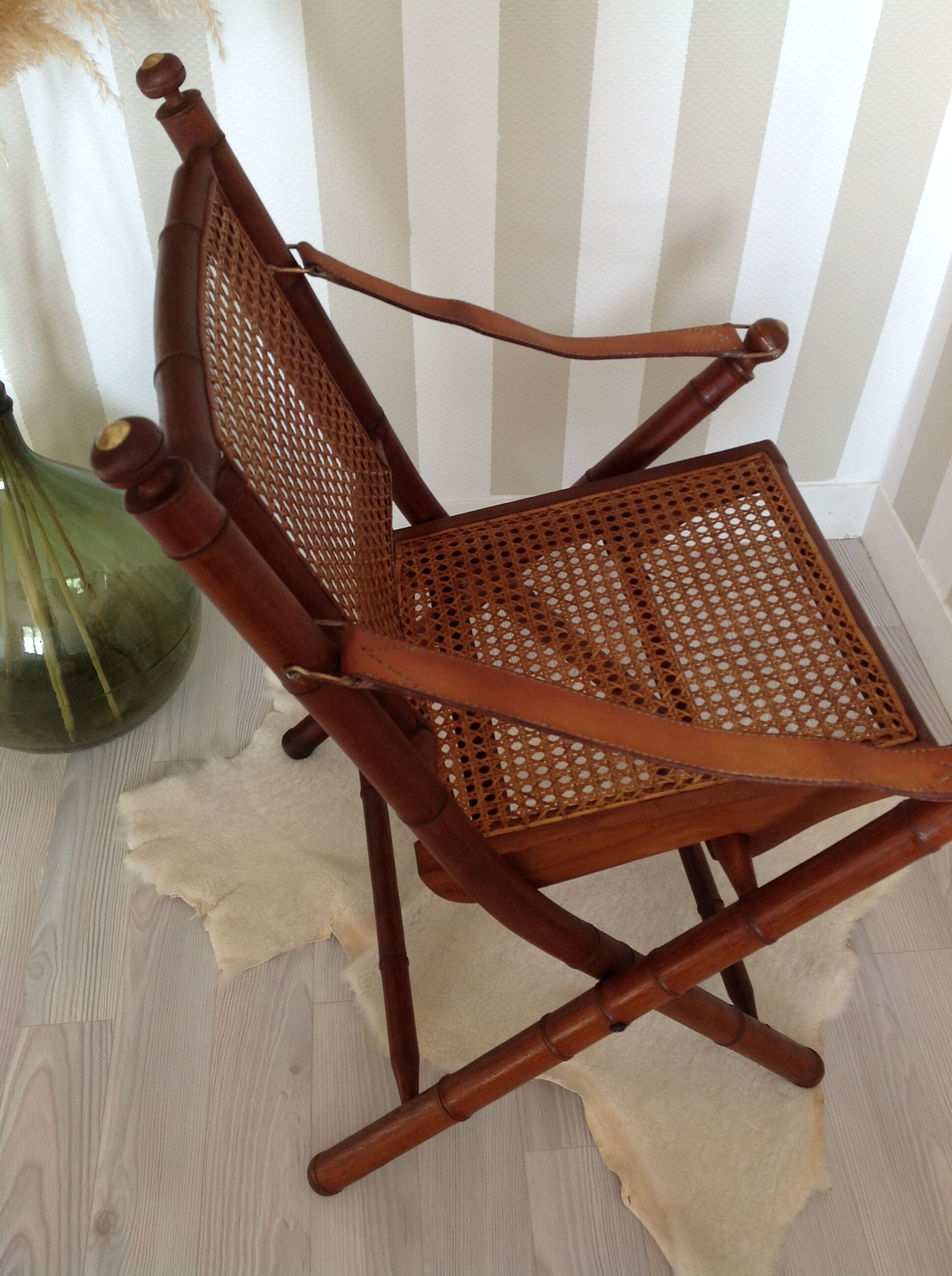 Bamboo folding chair