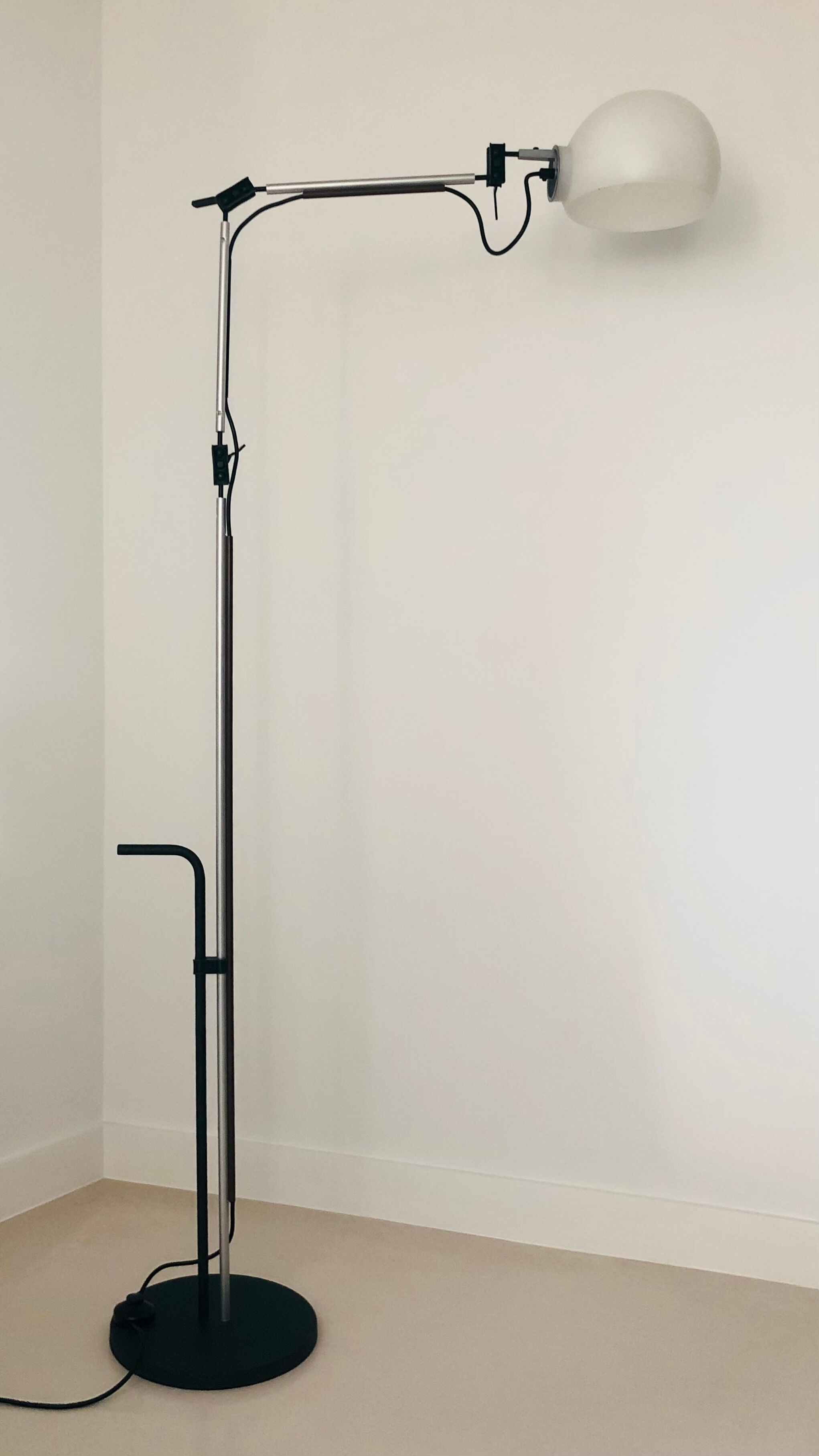 Floor lamp "Aggregato terra" by Enzo Mari for Artemide, Italy 70s