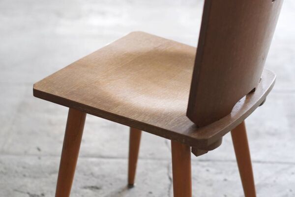 Série de quatre chaises brutaliste vintage en bois 1960