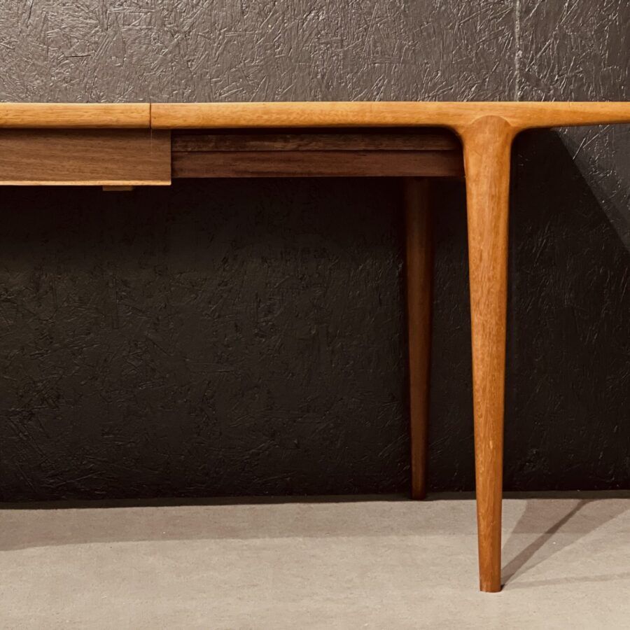 Wrighton Extension Dining Table