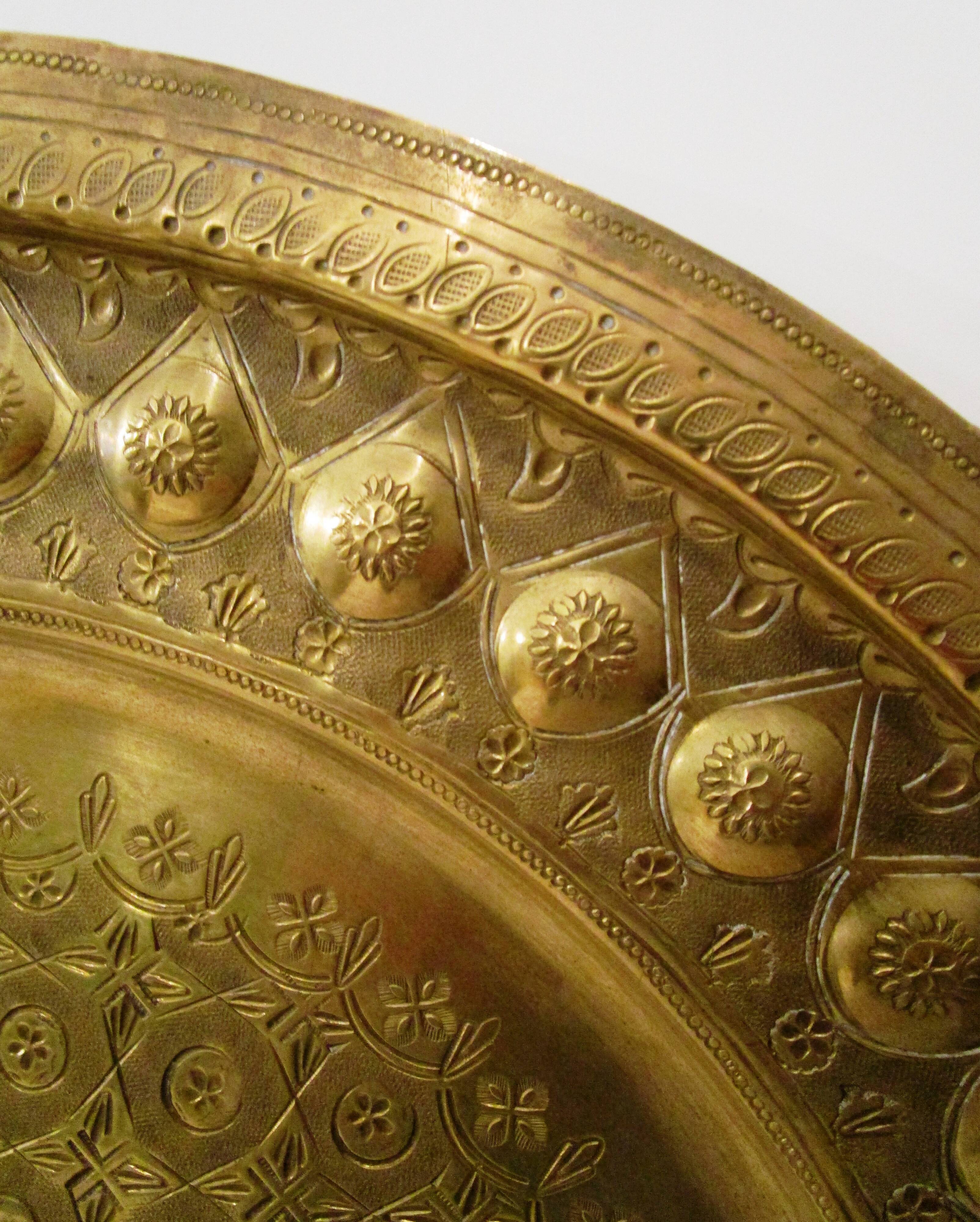 Plateau Moroccan brass vintage floral decoration