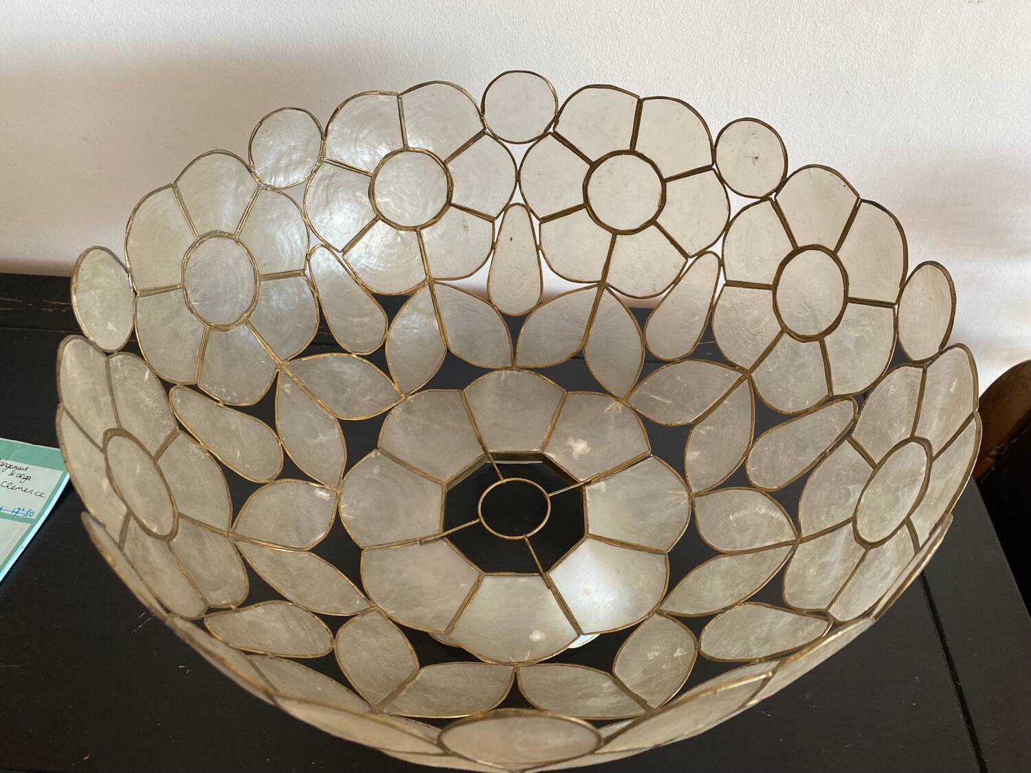 Tiffany style mother-of-pearl pendant light