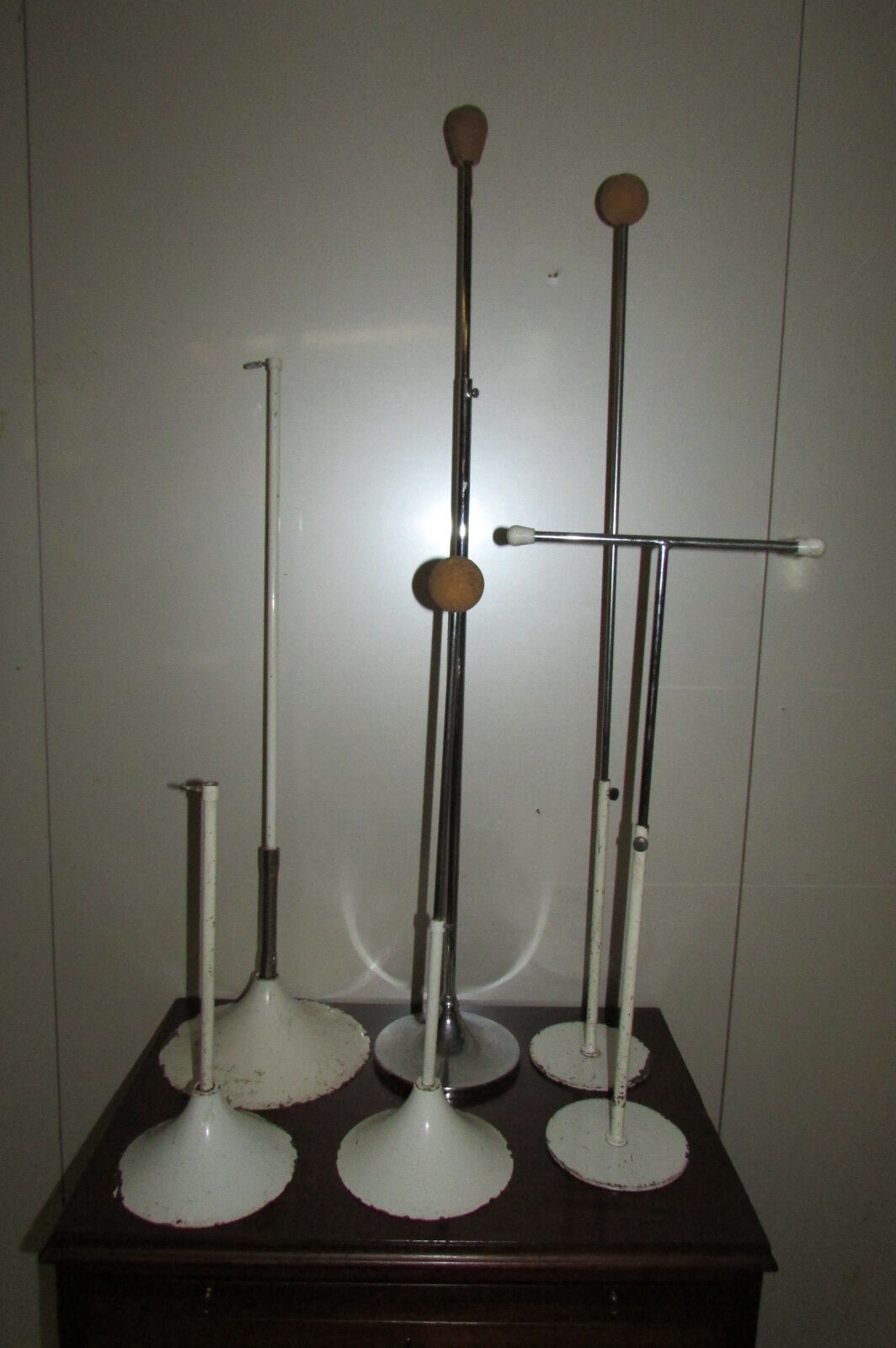 Lot de porte chapeaux anciens en métal