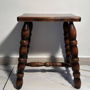 Vintage low stool in solid wood with turned legs – 1950
