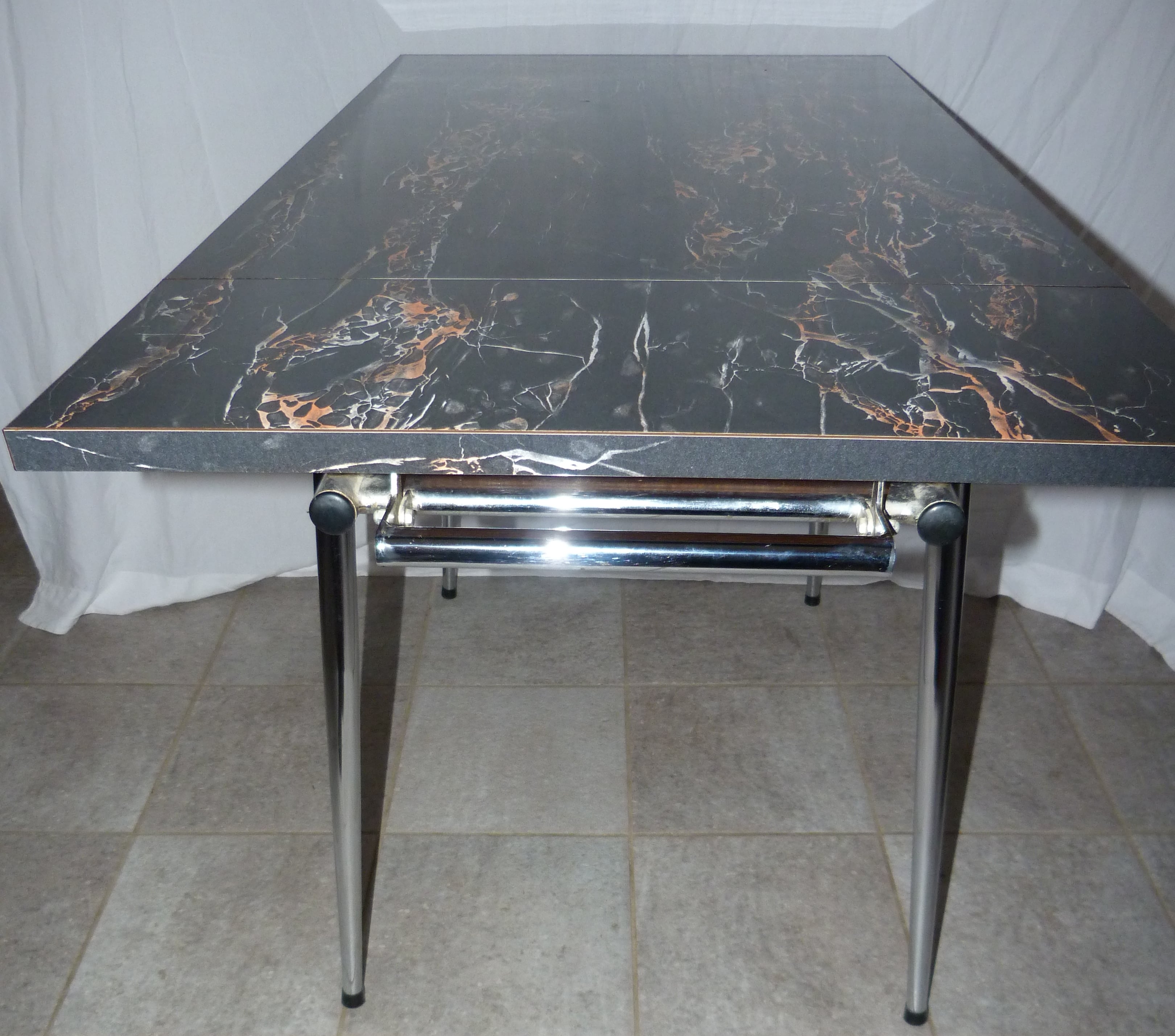 Table marble formica 70
