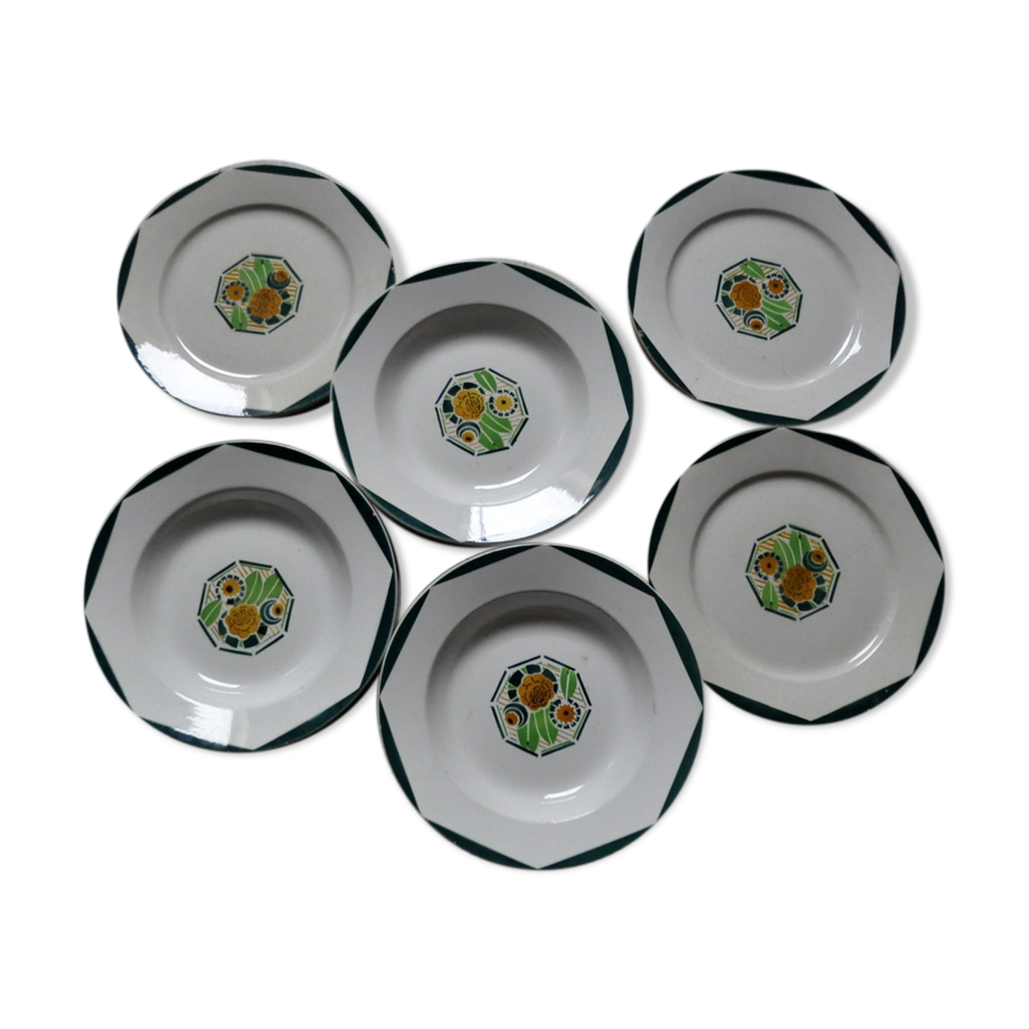 Old plates decor "art nouveau"