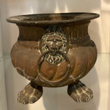 Copper planter with two lion heads, 17th - 18th century