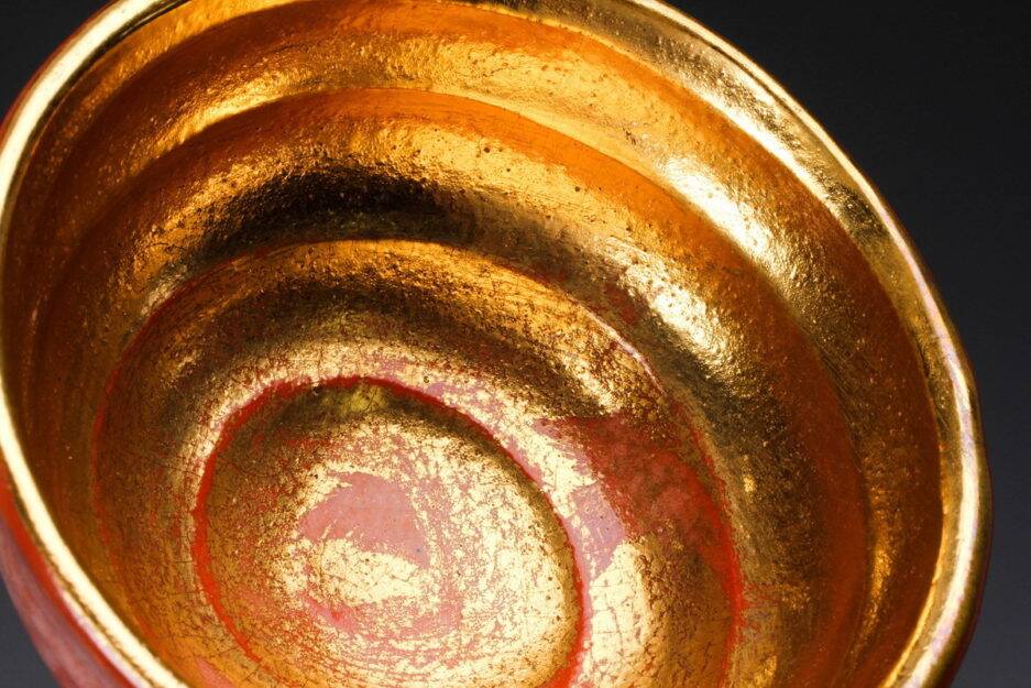 Red & Gold Japanese Tea Bowl Set by Sasaki Matsuraku Shimadai