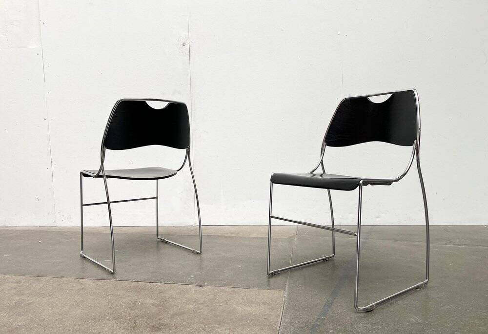 Set of minimalist postmodern stackable chairs, 1980s.