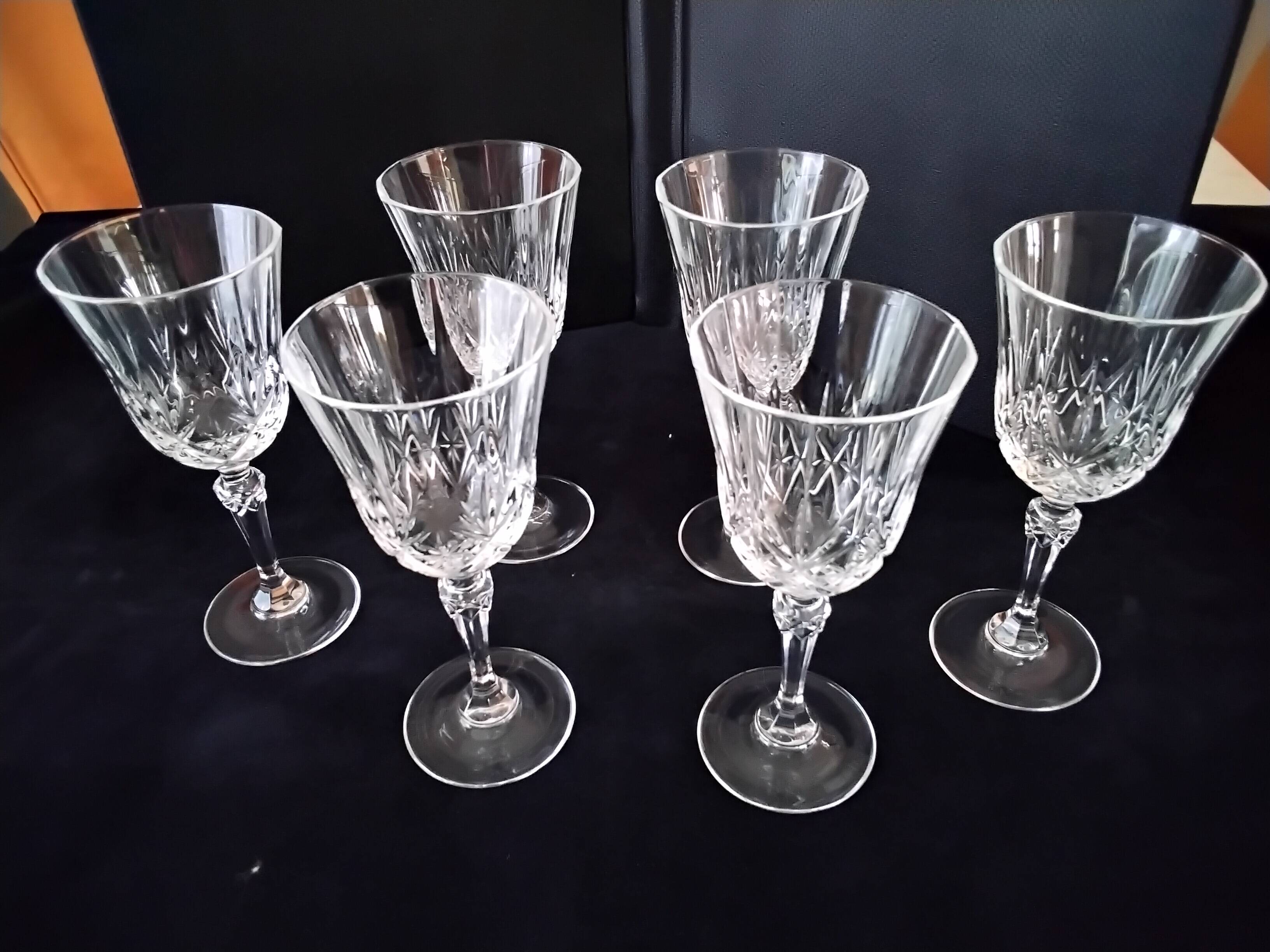 6 RCR crystal wine glasses