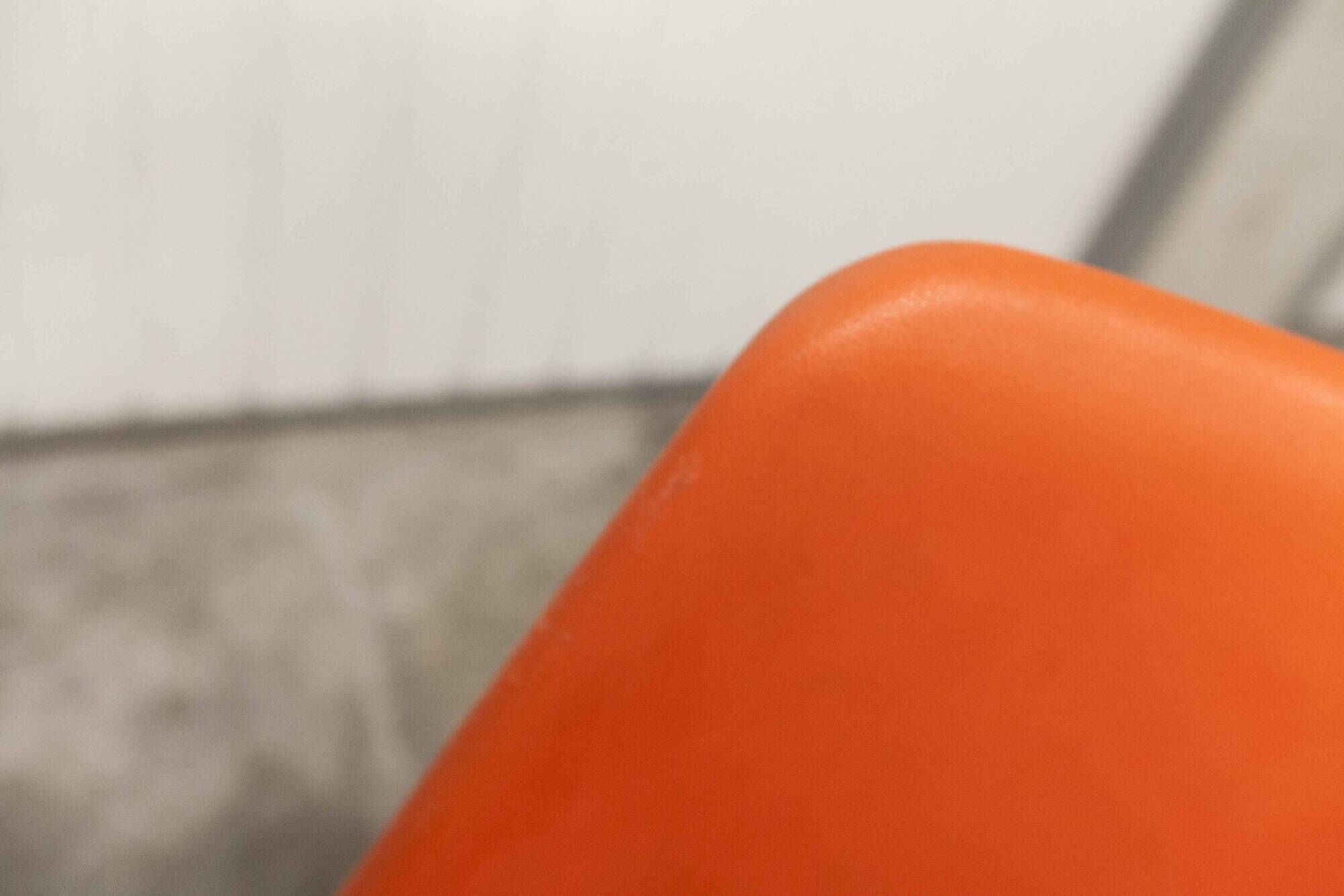 Hille chair Airborne seats creation Robin Day made in France