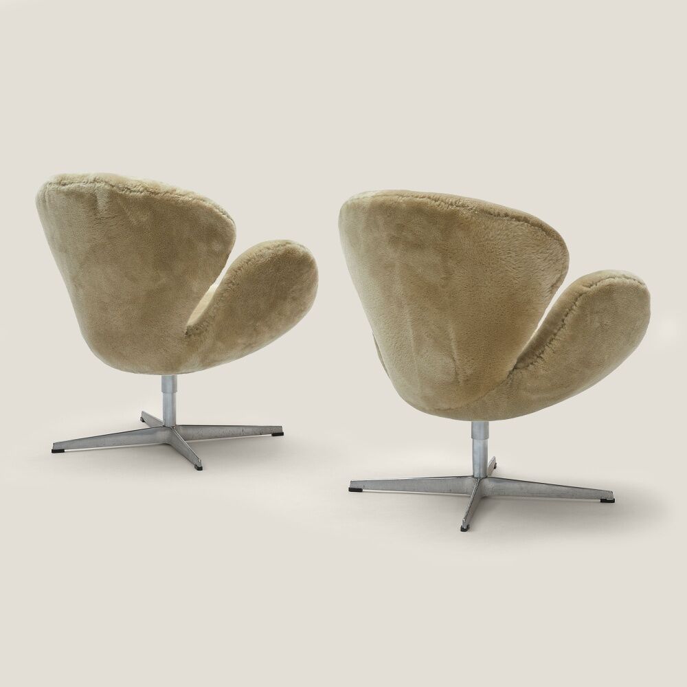 Swan chair pair – Arne Jacobsen
