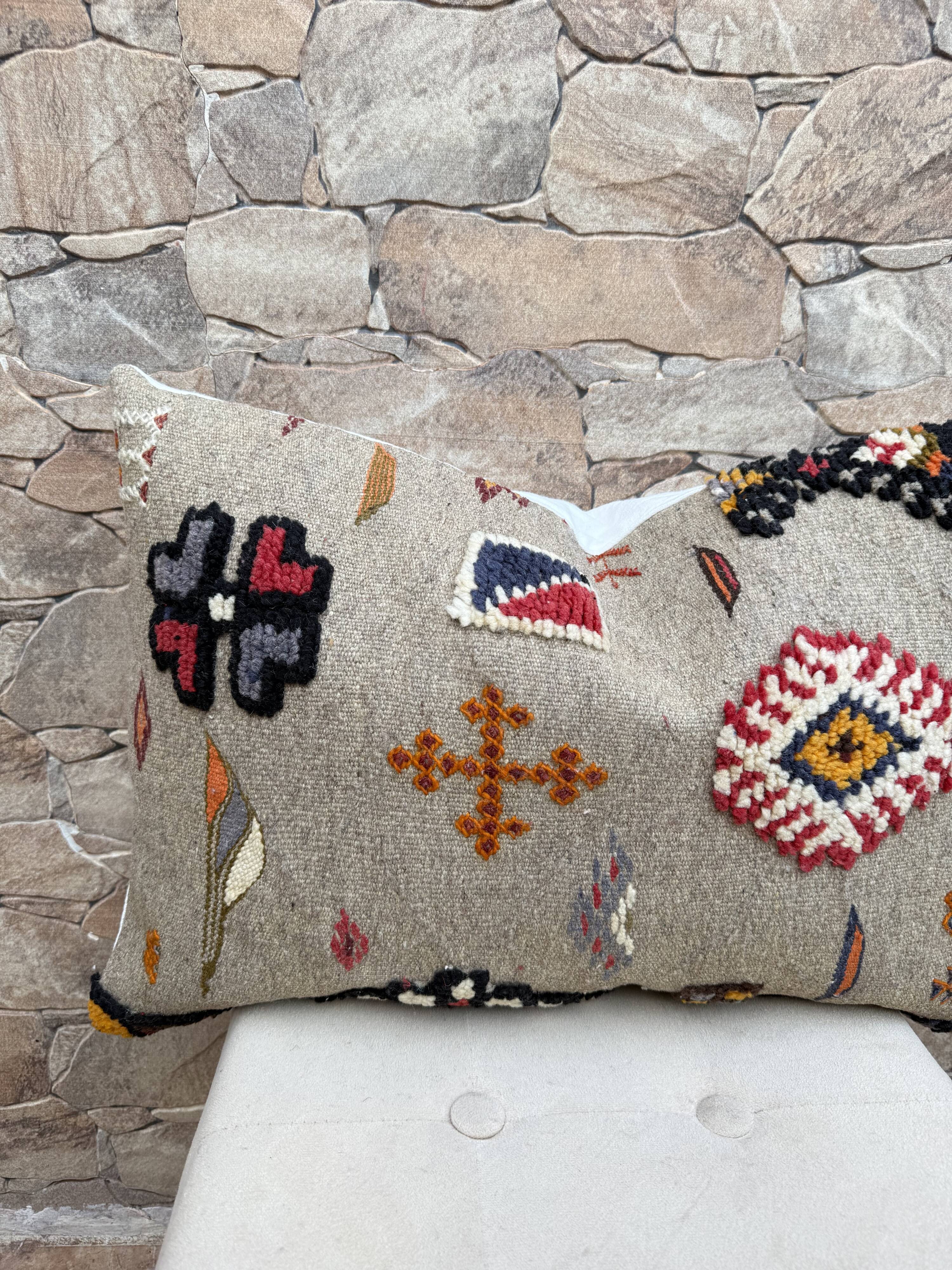 Housse de coussin faite main | Coussin Kilim bohème | Décoration berbère ma