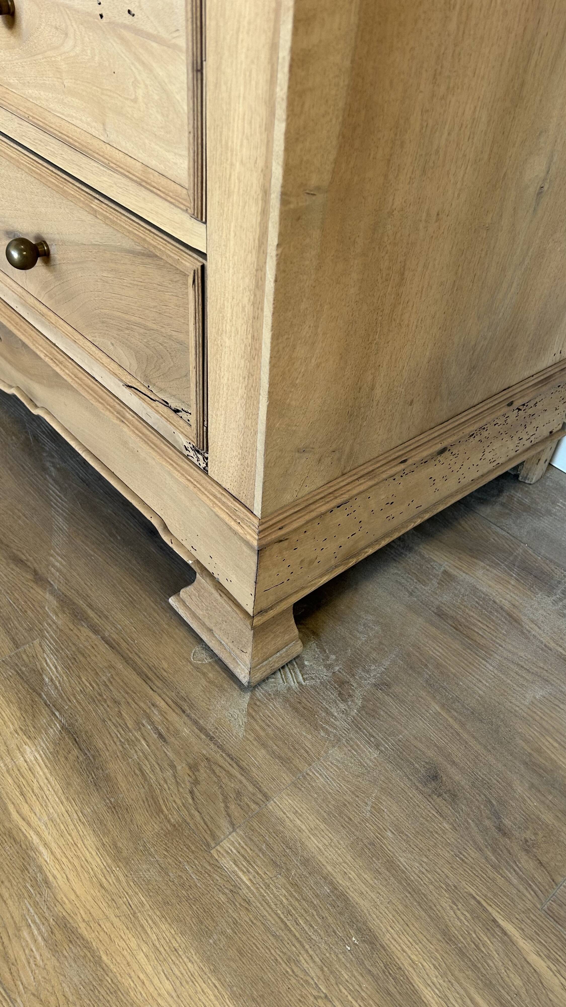 Louis Philipe airbrushed chest of drawers