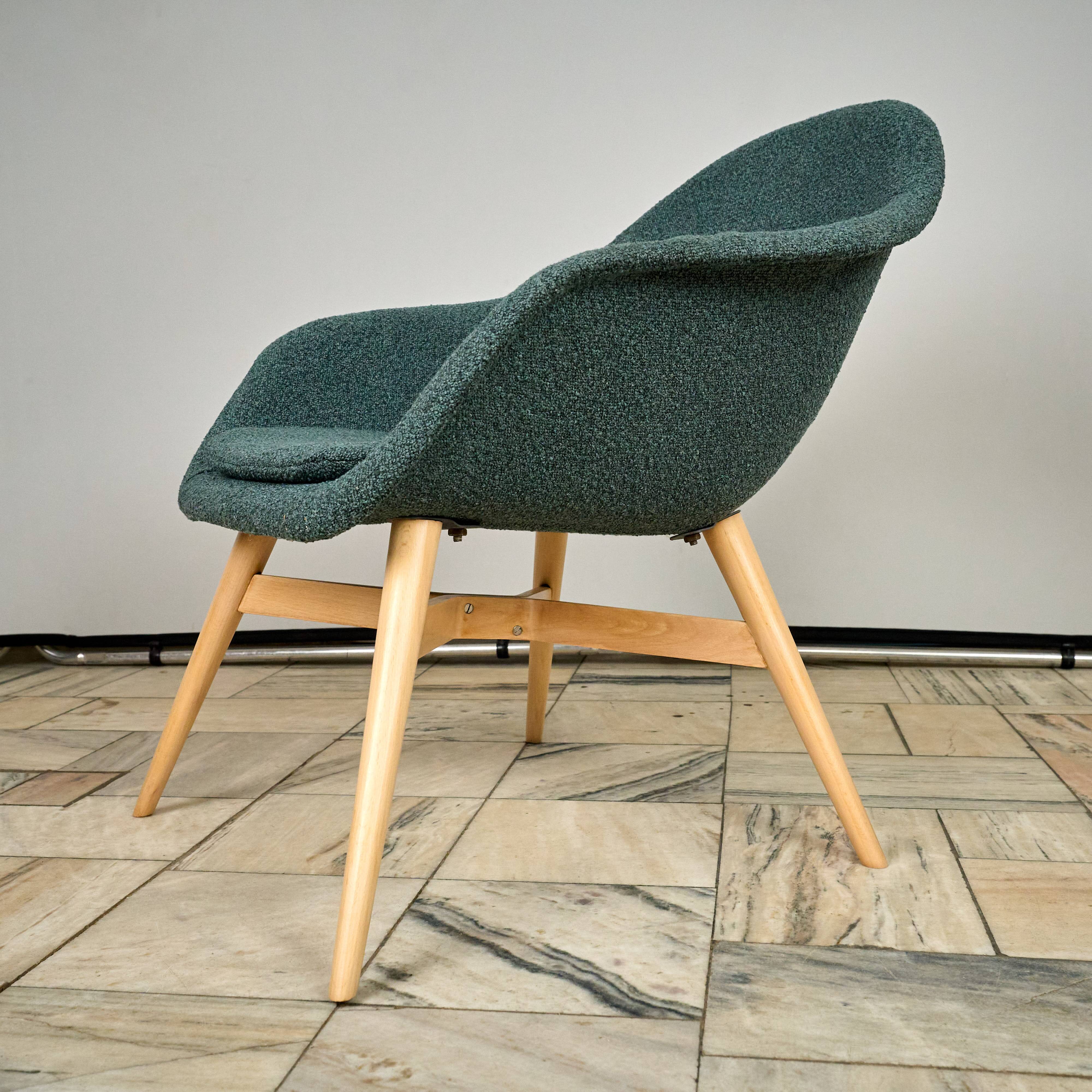 Fauteuil Shell par Miroslav Navratil, années 1960, Tchécoslovaquie