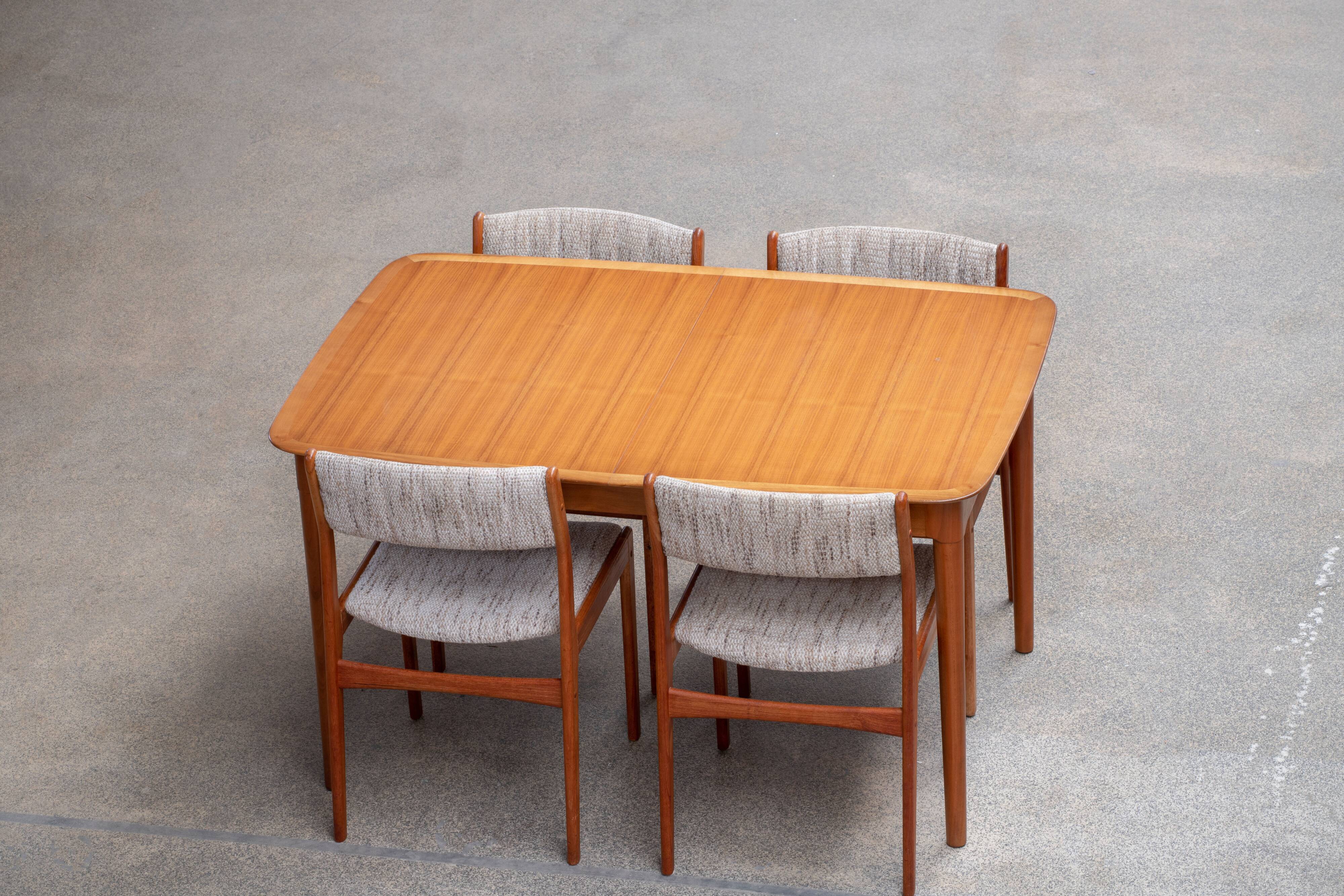 Scandinavian vintage extendable table double extension 1960