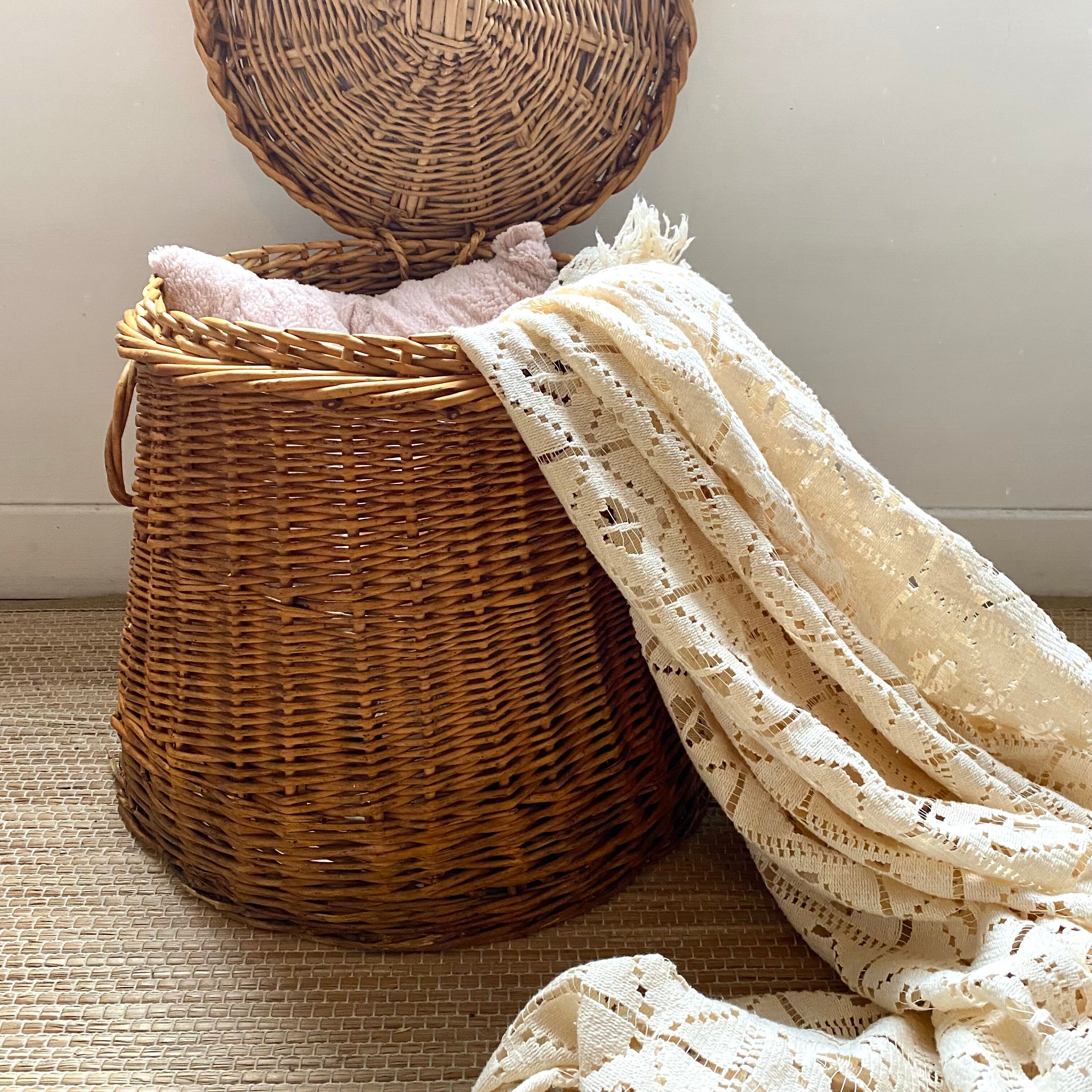 Vintage pouf braided wicker storage chest