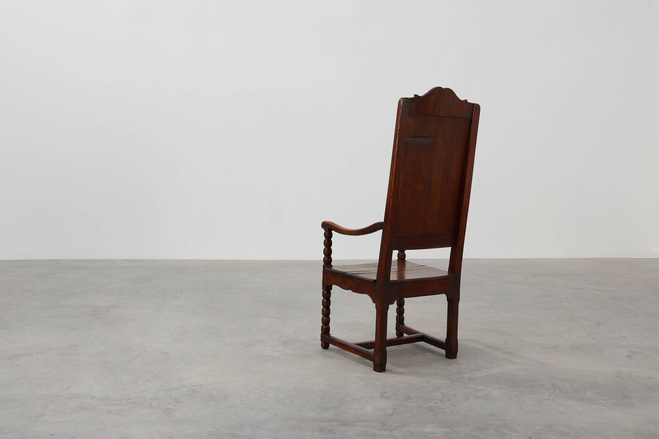 18th Century Liège Armchair in hand carved Oak, Belgium