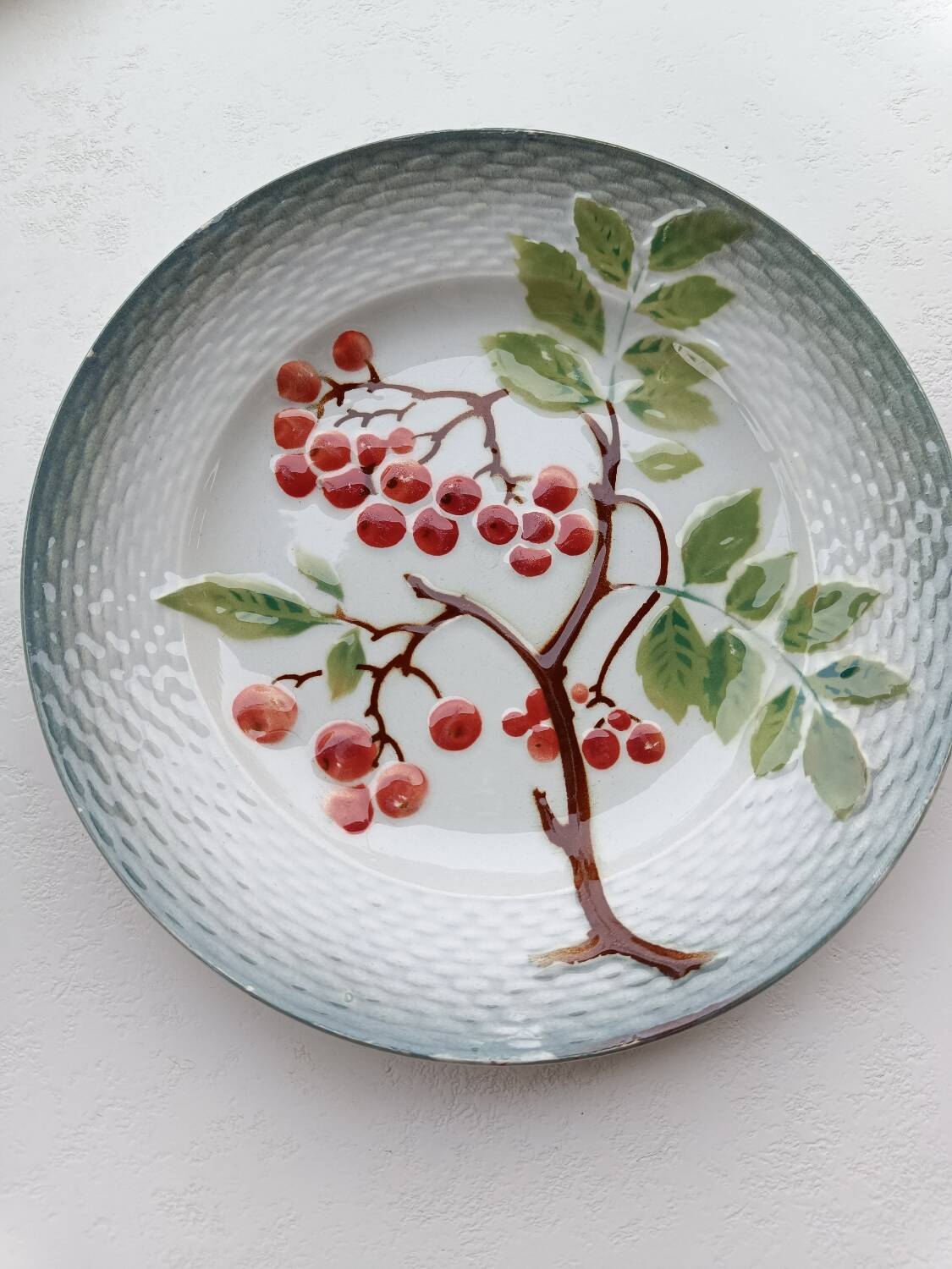 Barbotine dessert plates