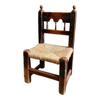 Low chair in wood and straw, Spanish folk art 17th-18th century no. 1