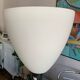Paire de lampe pied bois et opaline blanche