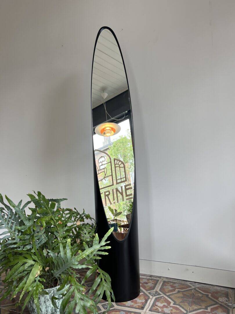Unghia Lipstick Mirror, Rodolfo Bonetto