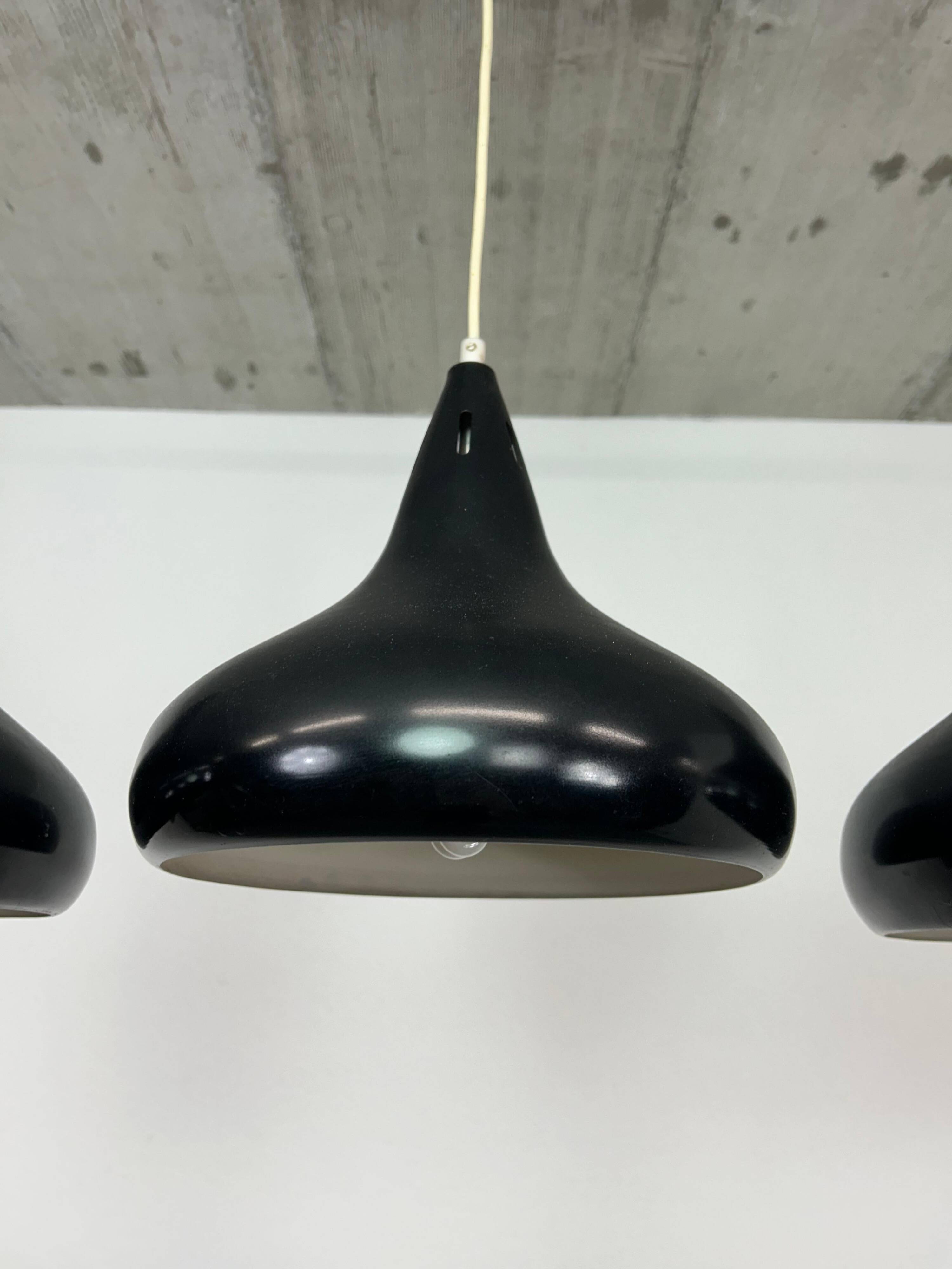 Lampe de plafond noire moderne du milieu du siècle