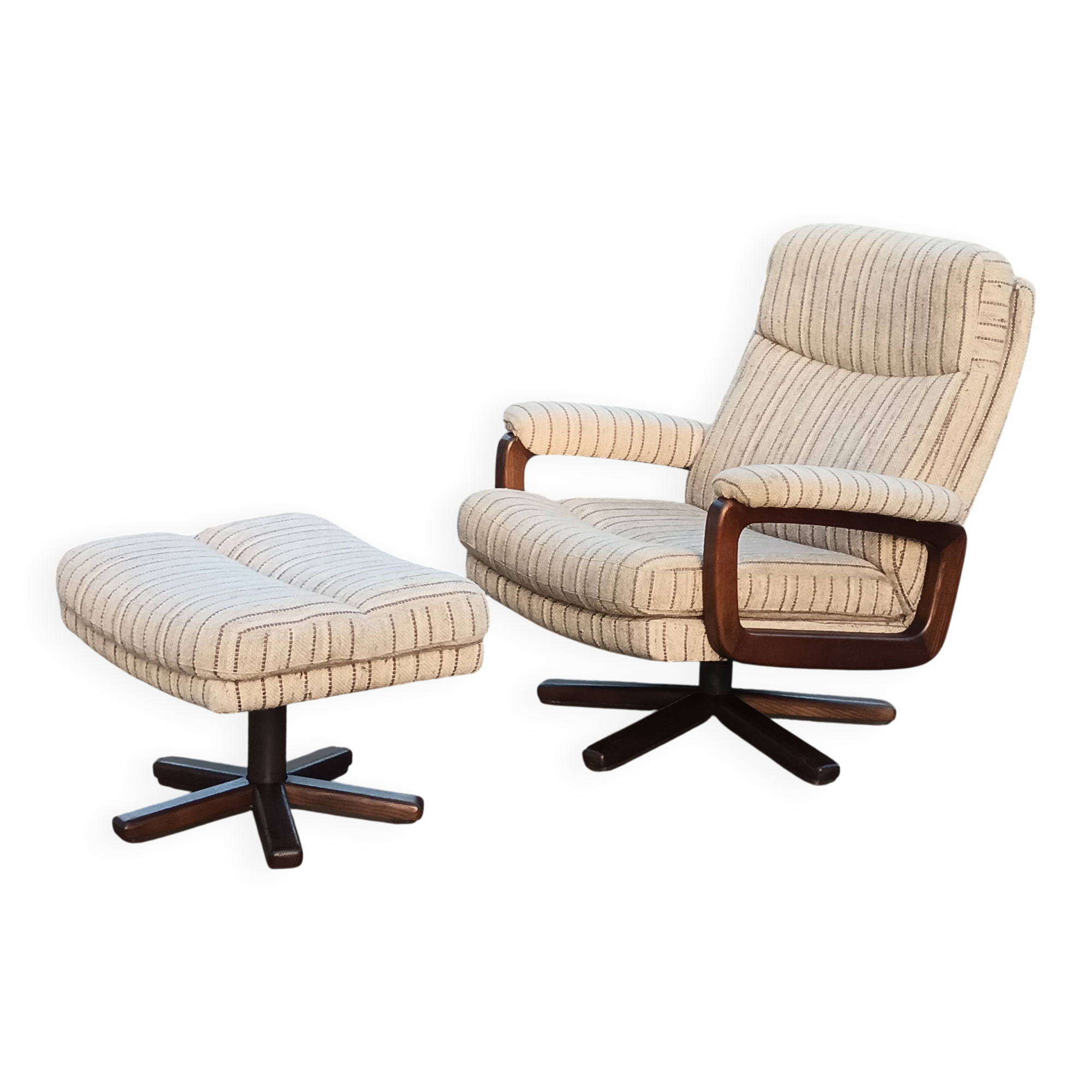 Mid-century 1970 swivel armchair and ottoman