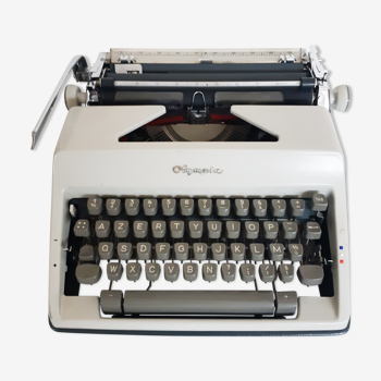 Machine à écrire portative , fonctionnelle , vintage, Olympia