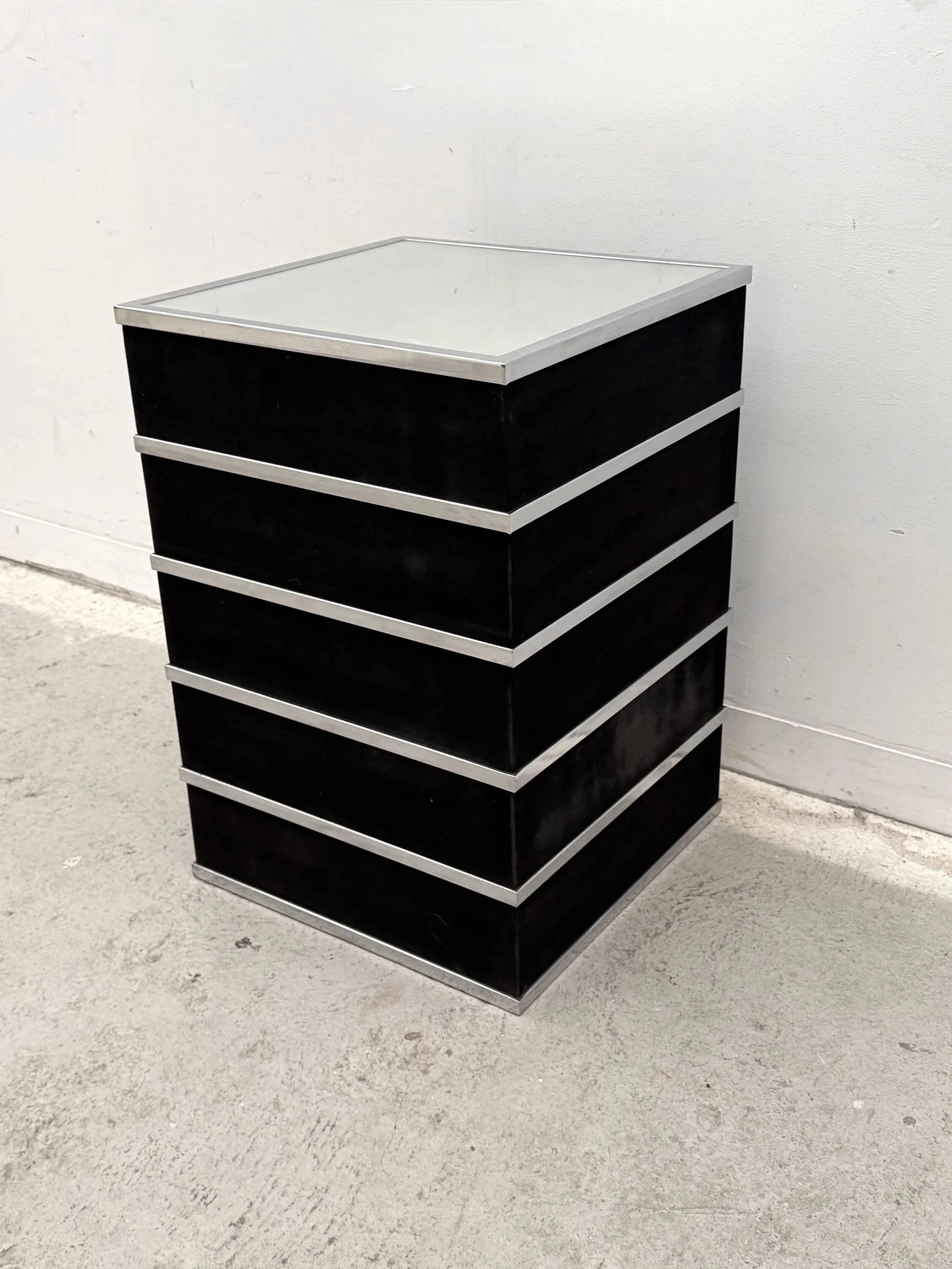 Mirror column, chrome and nubuck, 1970