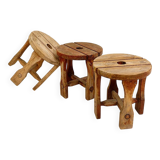 Ensemble de 3 tabourets en pin conçus et produits en Suède, années 1940