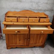 Chest of drawers