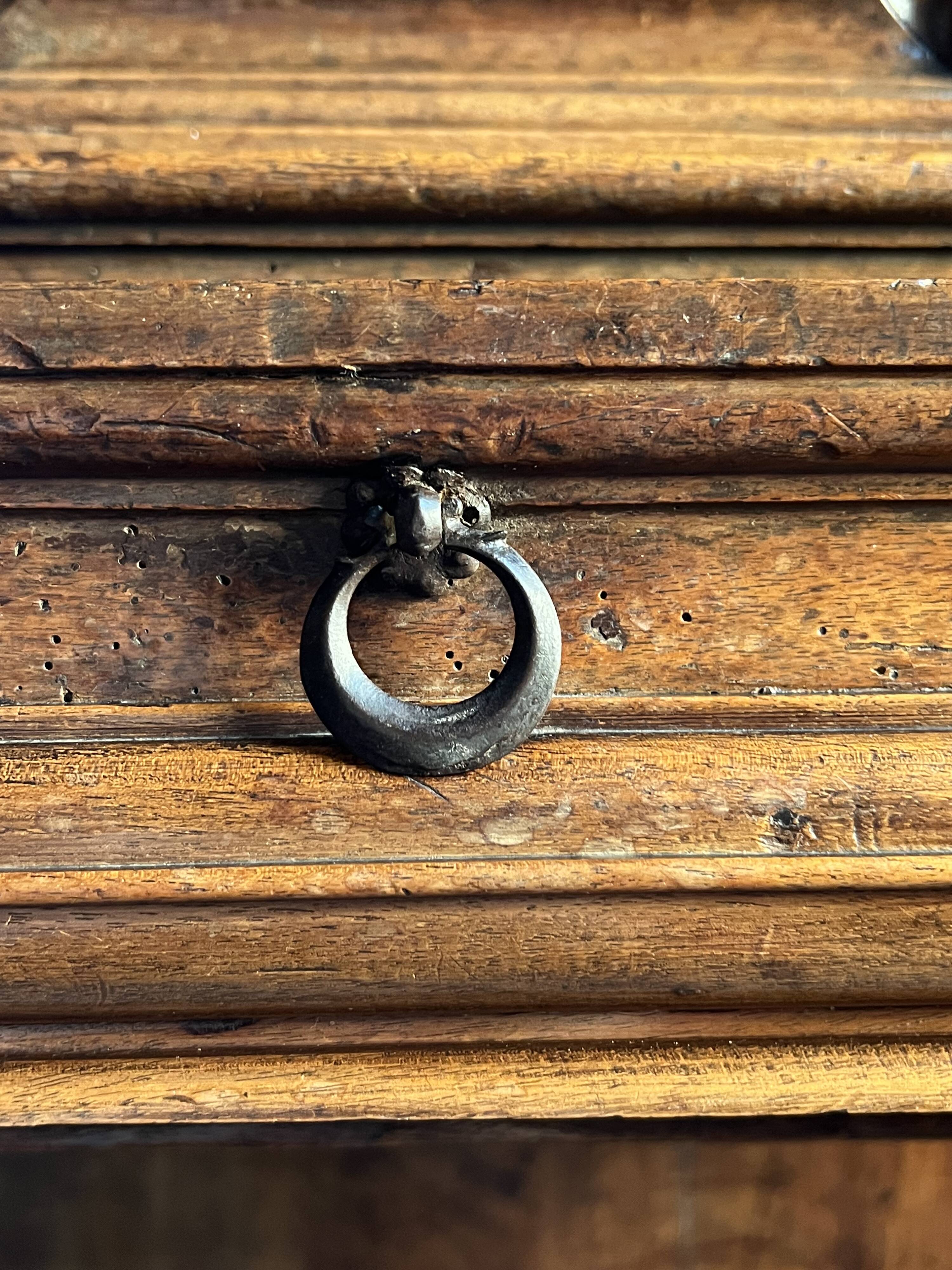 Credenza, carved walnut cabinet from the 17th century Renaissance.