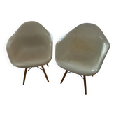 Two original DAR armchairs in fibreglass by Charles & Ray Eames. Miller.