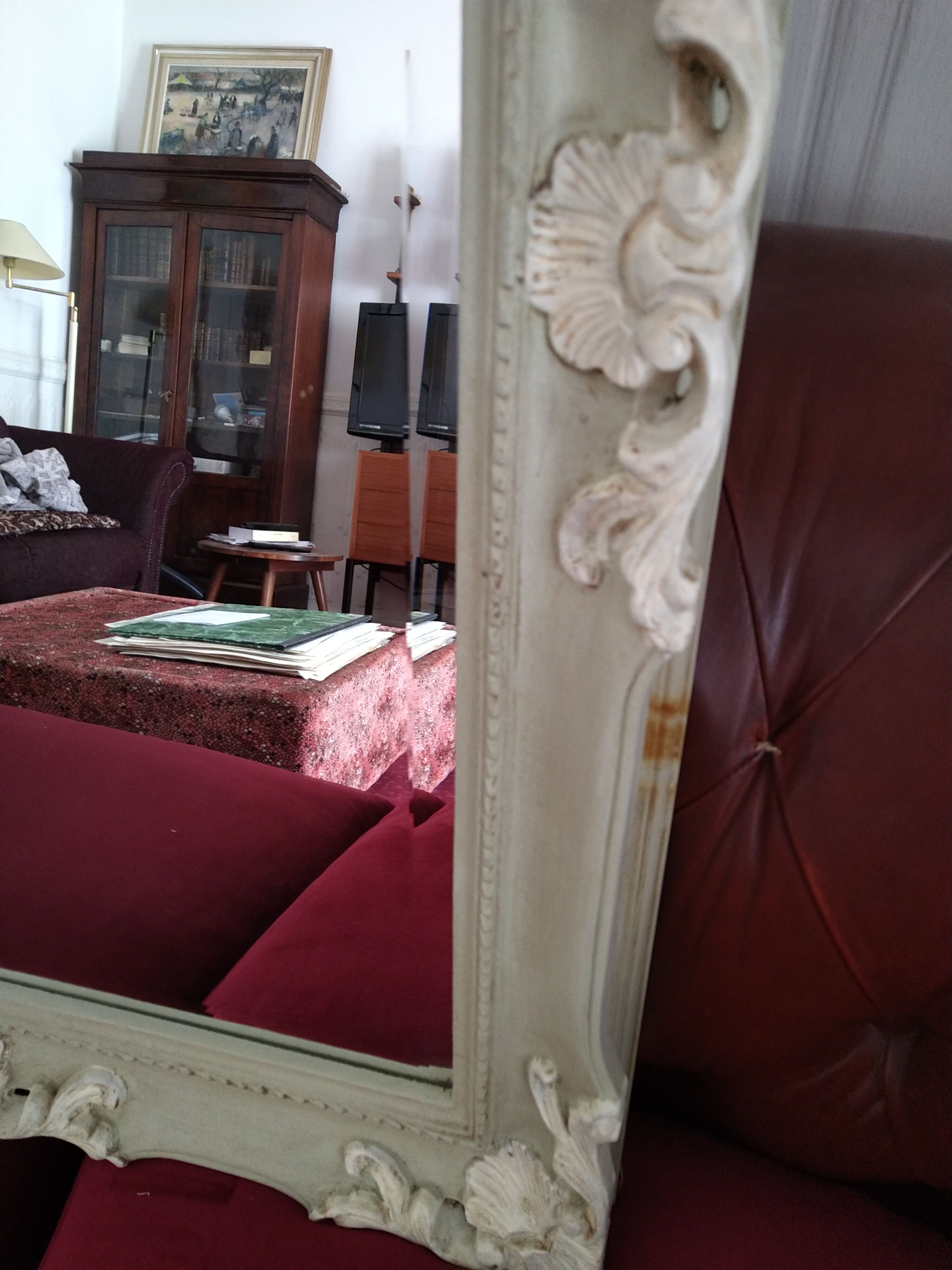 Bevelled baroque mirror 61x84cm